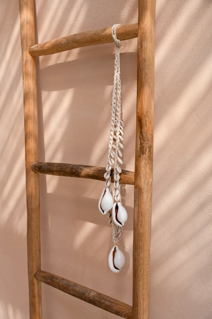 The Big White Cowrie Shell Necklace - White