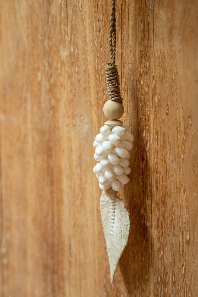 Το κρεμαστό διακοσμητικό Leaf & Shell - Λευκό