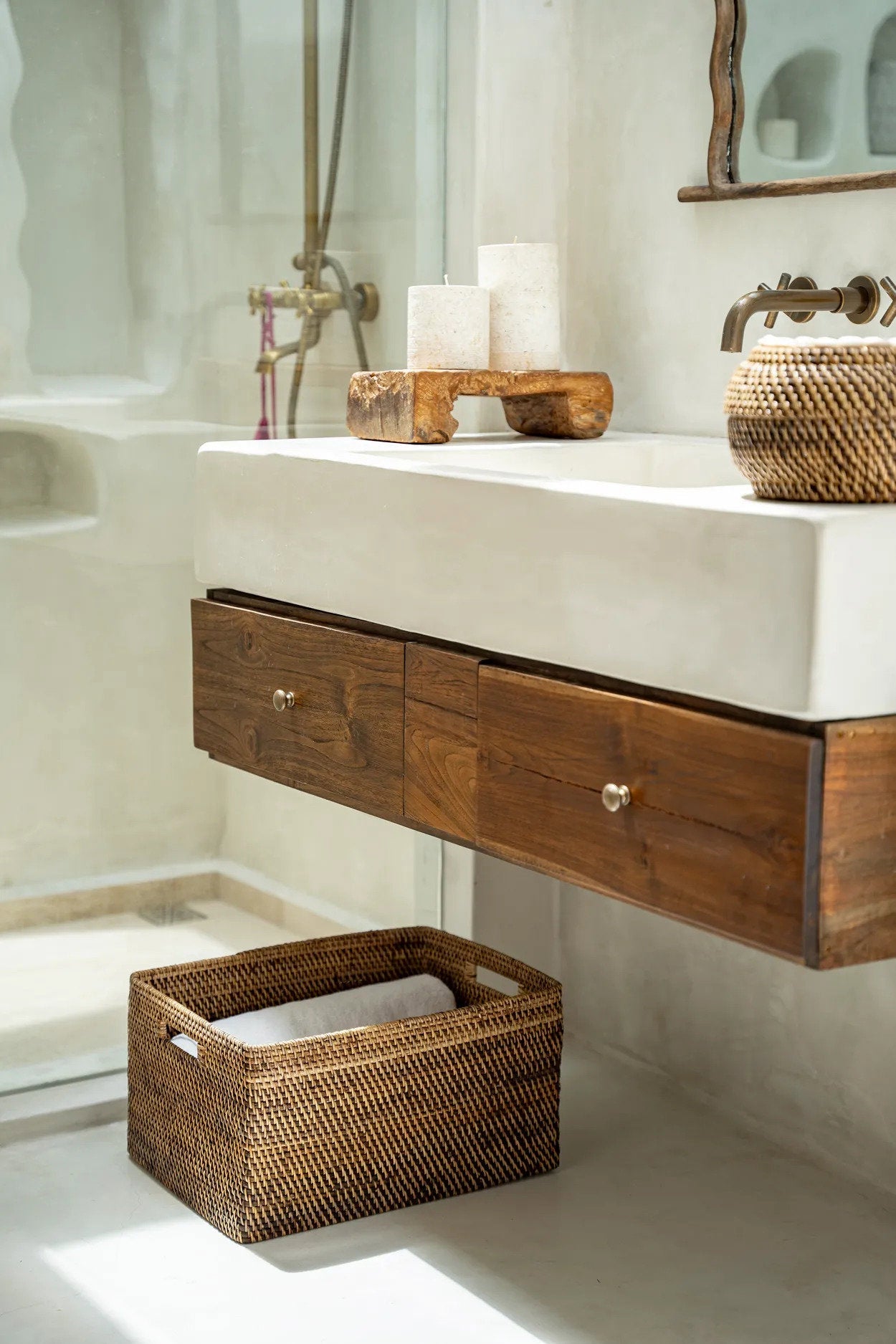 The "Colonial" Magazine Basket - Natural Brown - L