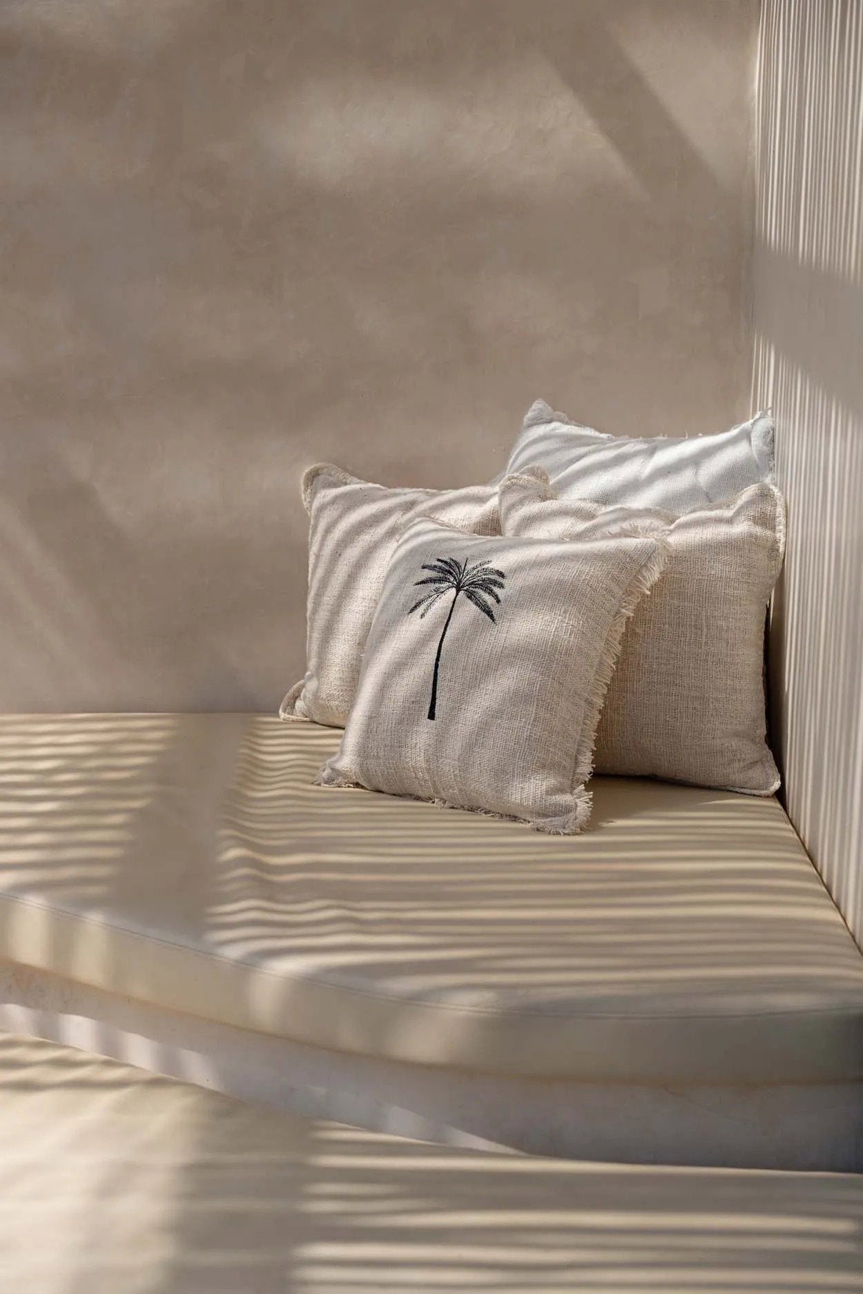 The "Gili Palm" Cushion Cover - Natural Black