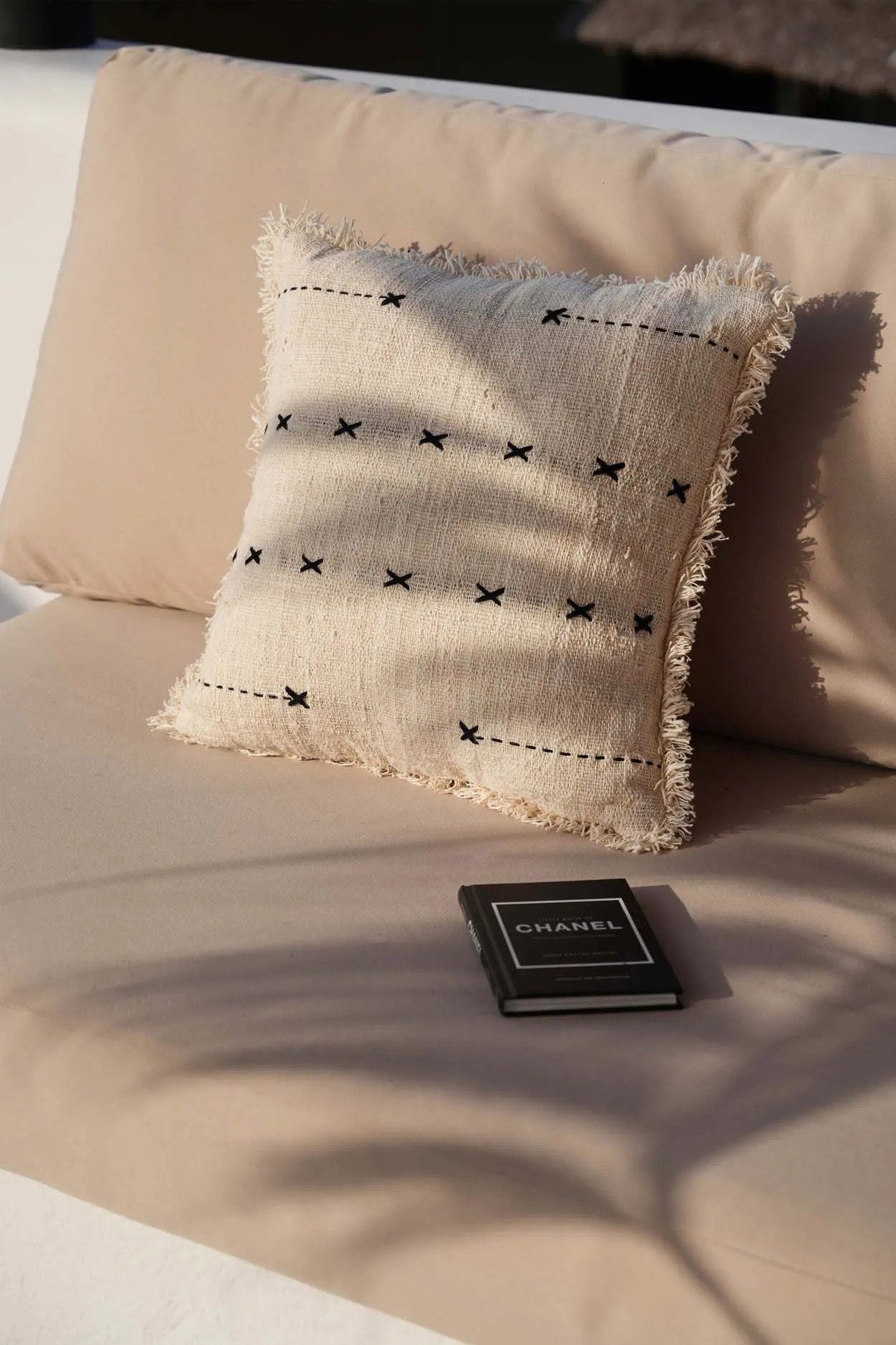 The French Kiss Cushion Cover - Black Natural