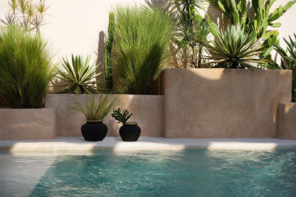 El jarrón "Styly" - Negro Natural - M