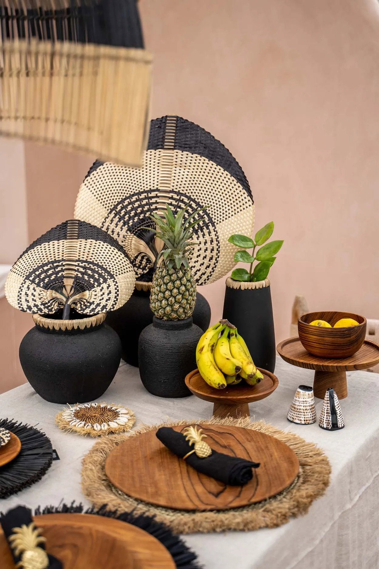 El jarrón "Styly" - Negro Natural - M