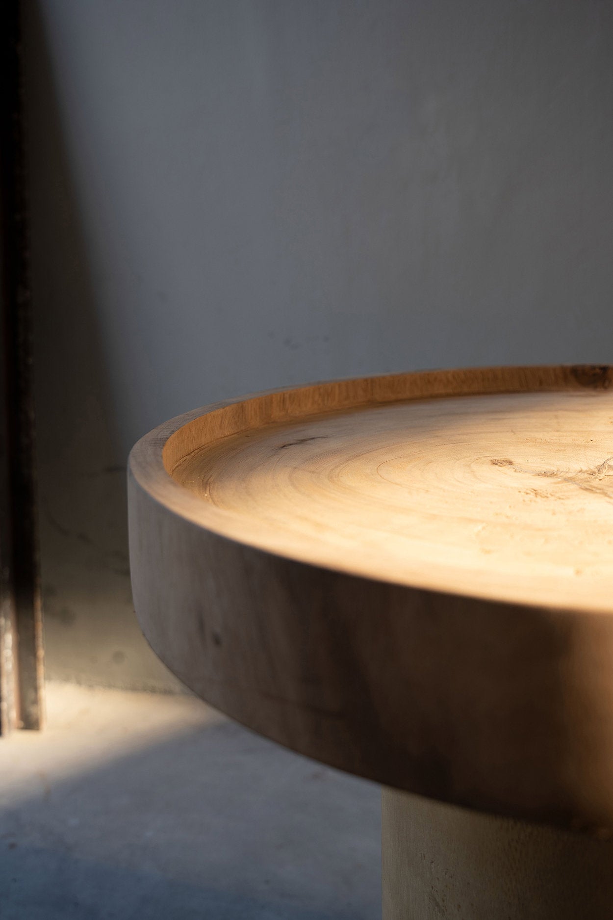 The "Chimborazo" Side Table - Natural