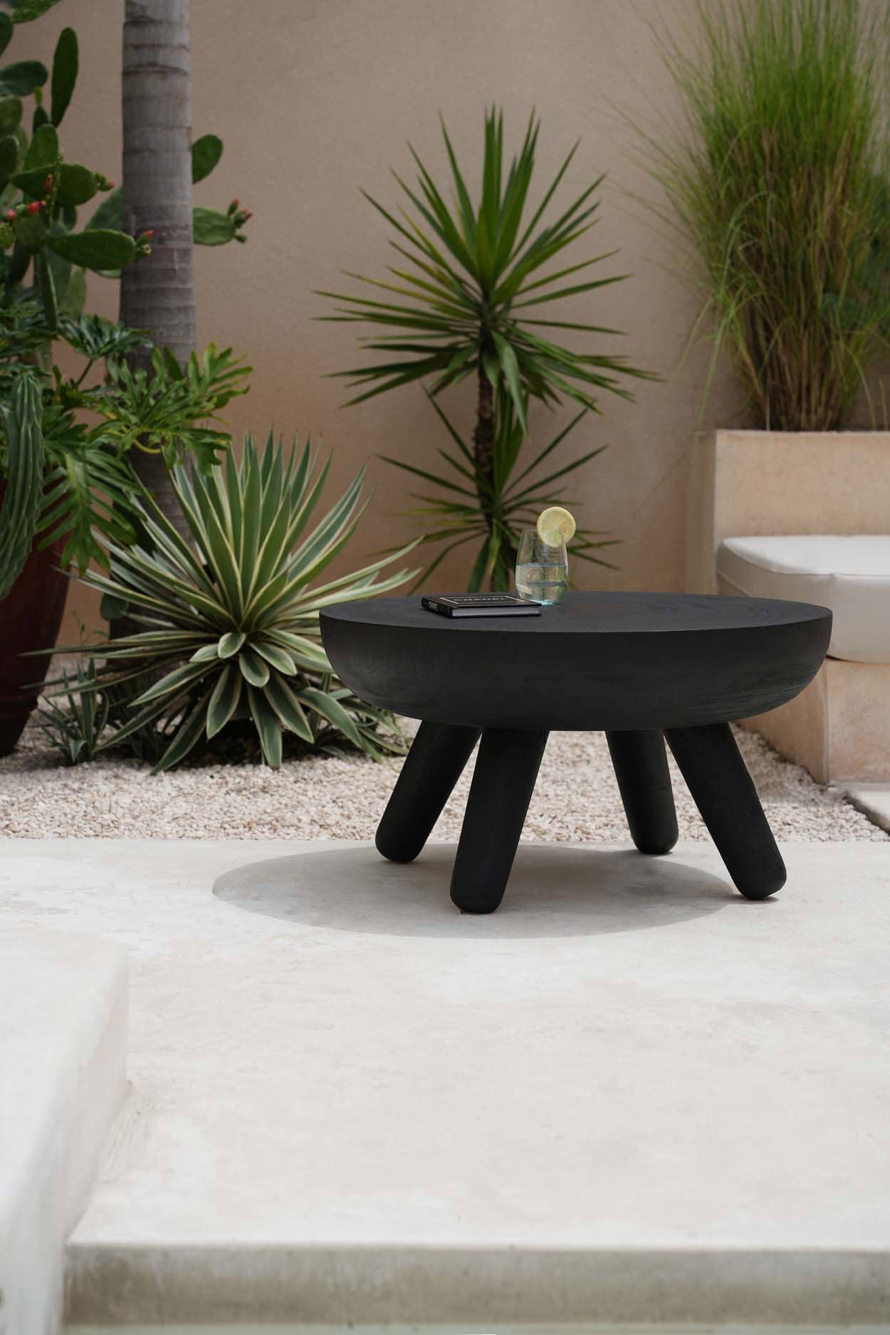 The "Losten" Coffee Table - Black