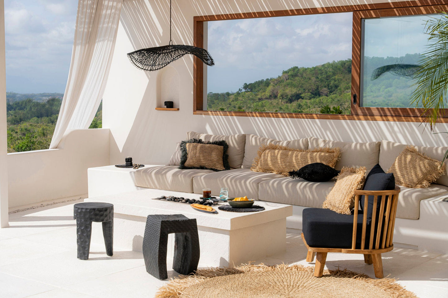 The "Paramo" Stool - Black
