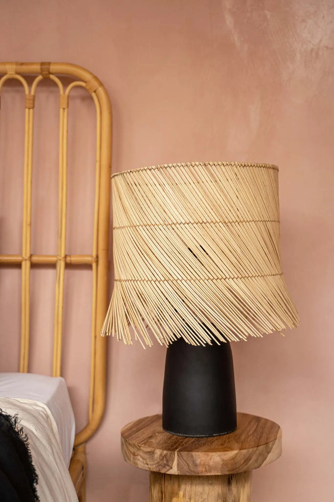 The Rattan Tischlampe - Schwarz Natur