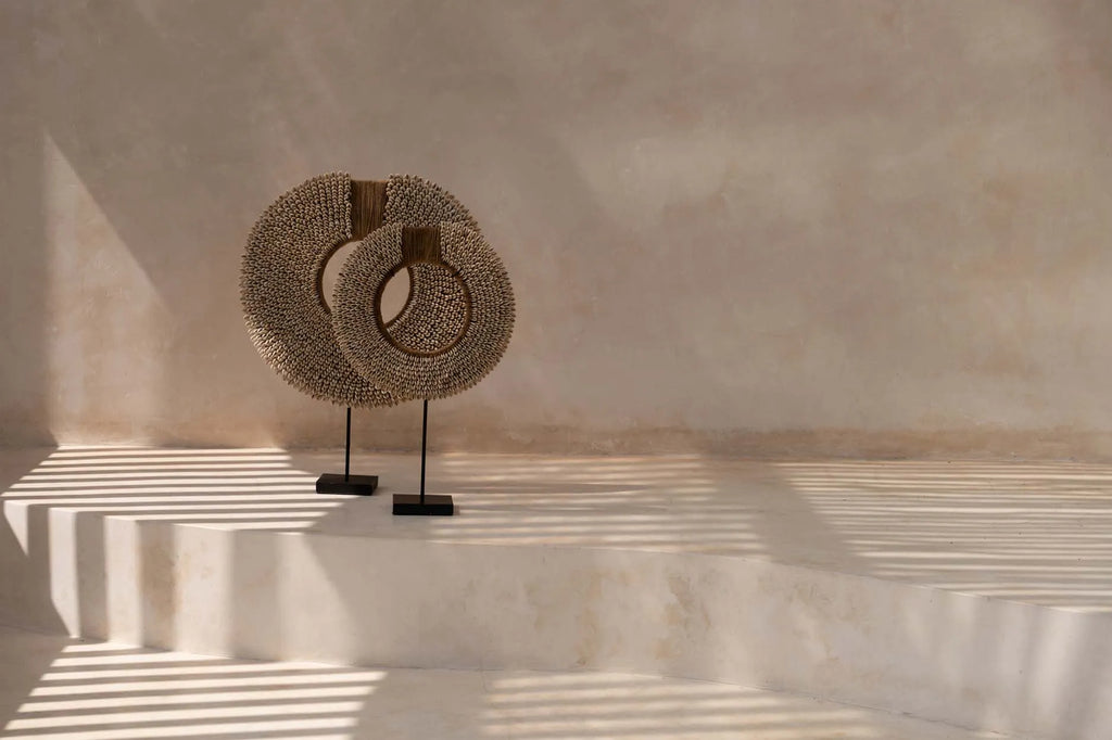 The Shell "Corsica" on Stand - Natural